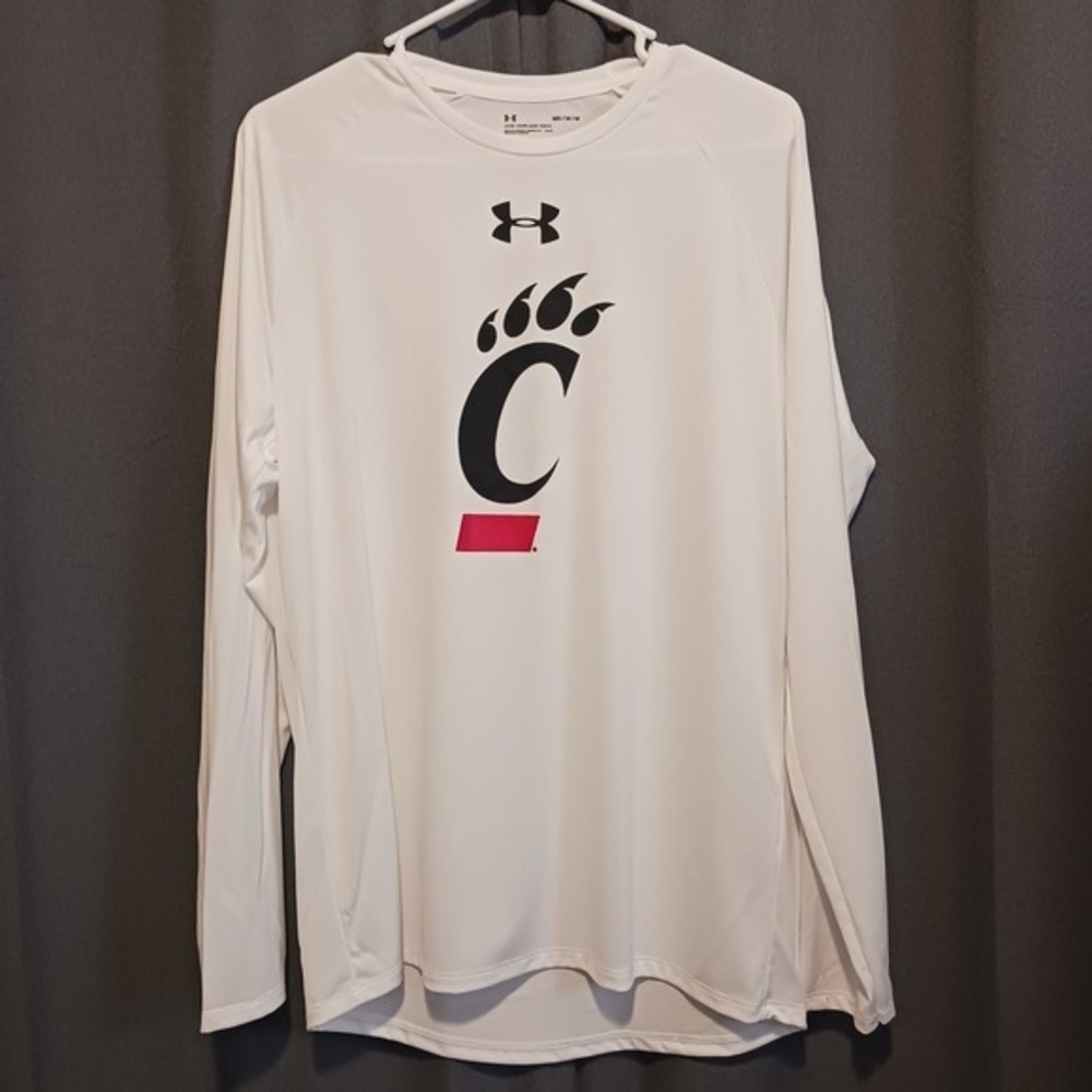 Under Armour Cincinnati Bearcats HeatGear Long Sleeve T-Shirt - Medium